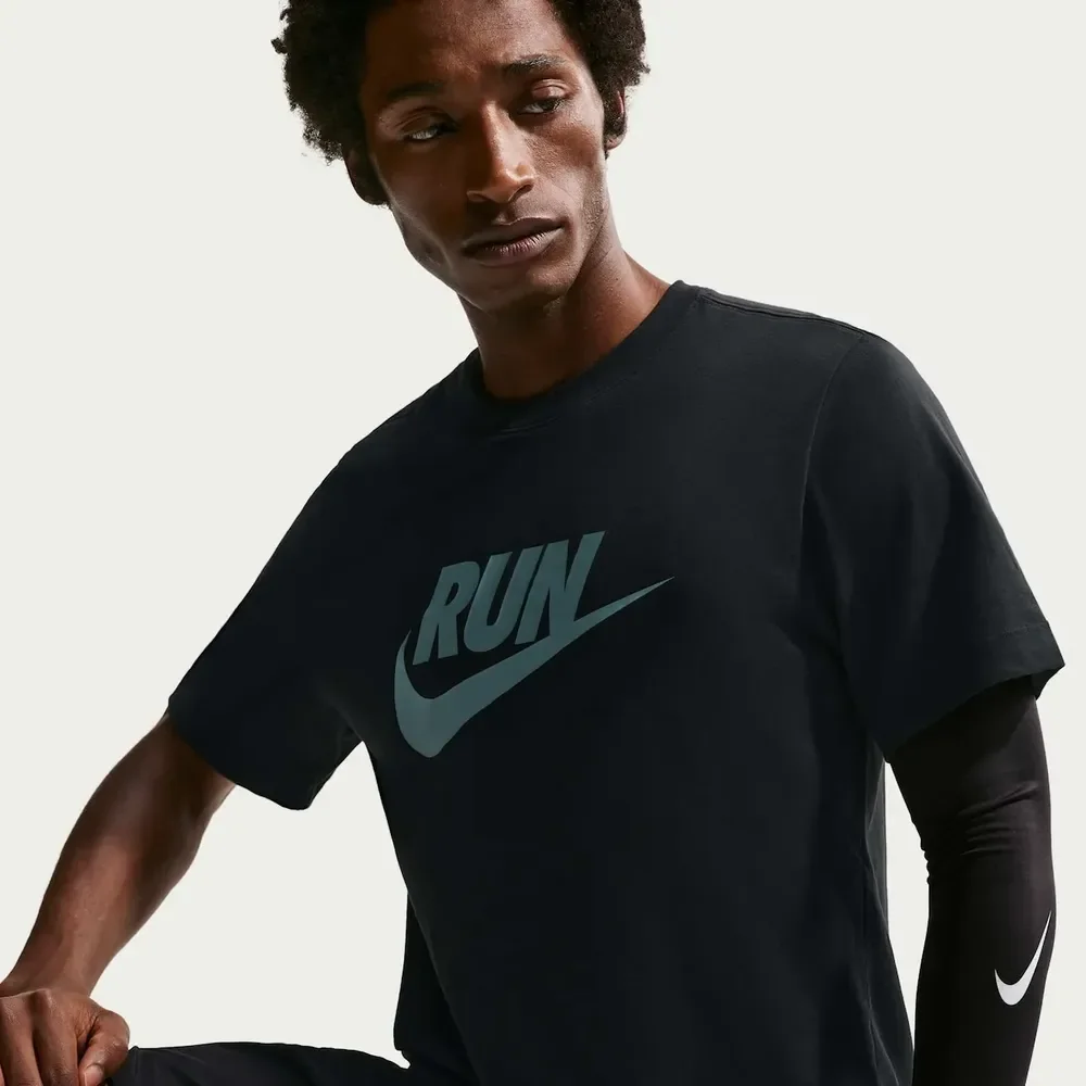 Camiseta Nike Dri-fit  Run Swoosh (3 Cores)