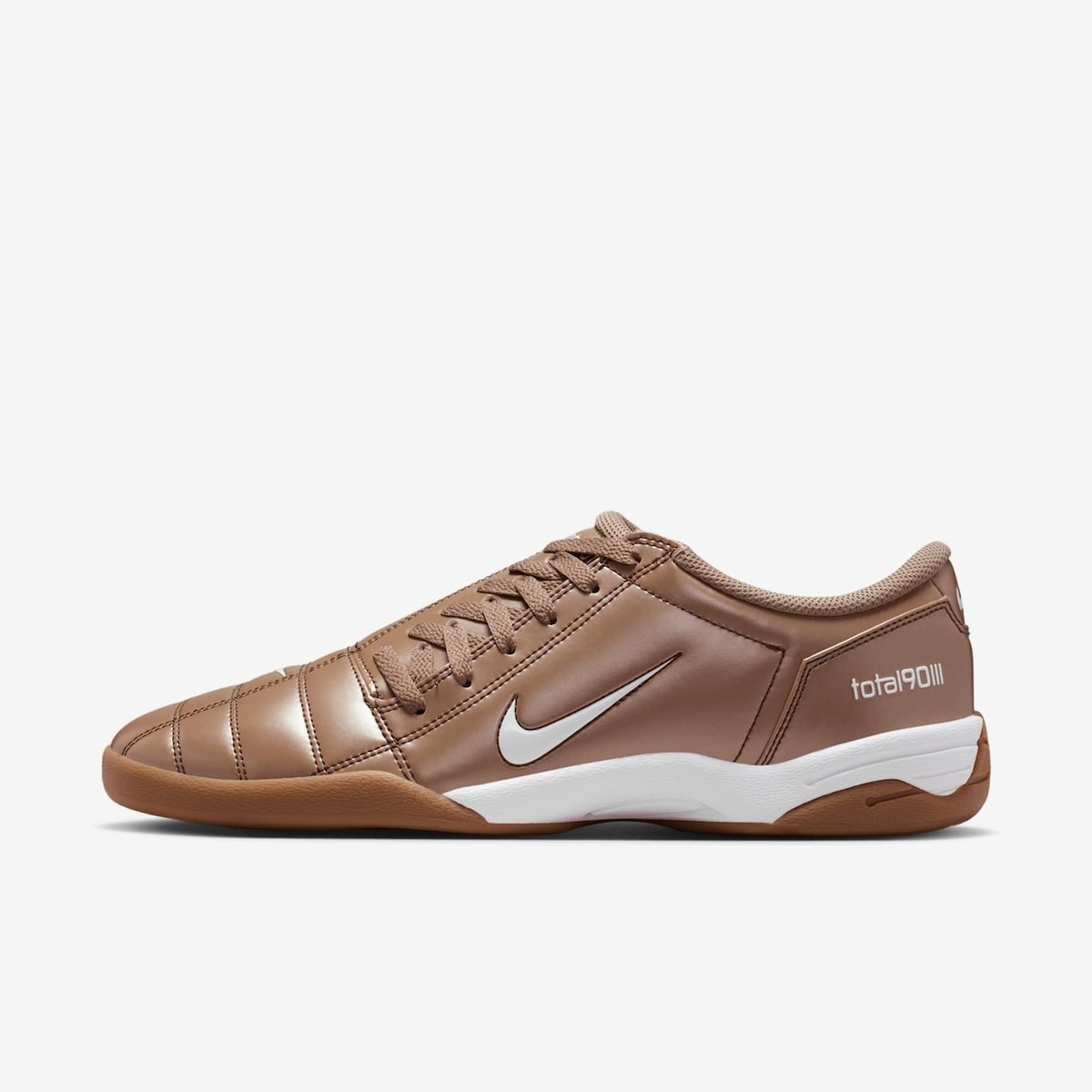 🛒 Nike Total 90 (2 cores)
