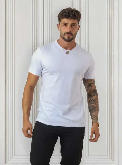 Camiseta Masculina Básica em Algodão Malha Peruana