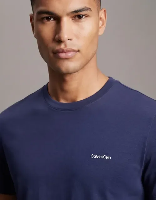 Camiseta Calvin Klein Básica