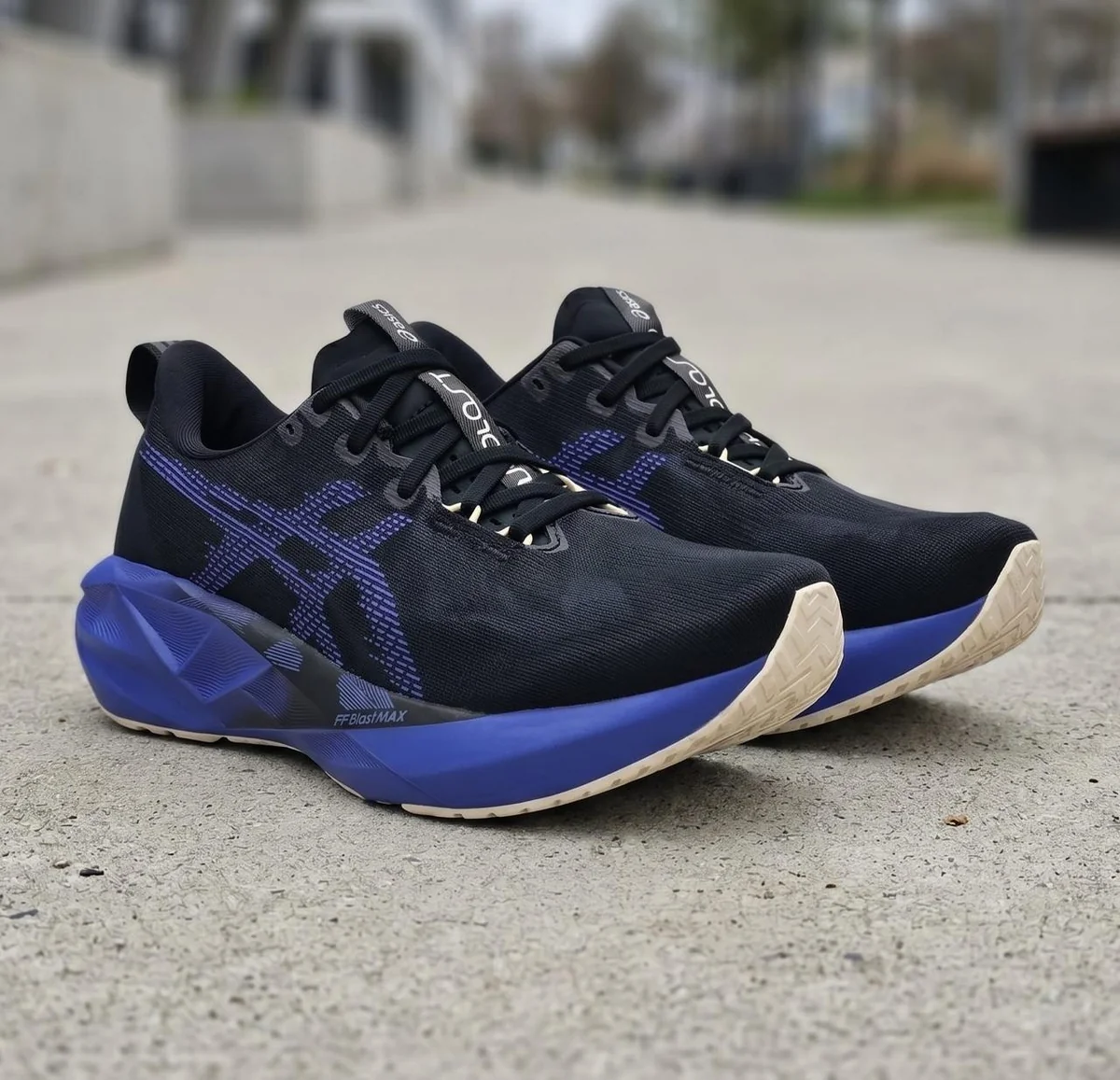 ✨Tenis asics novablast 5 masculino preto+azul+claro