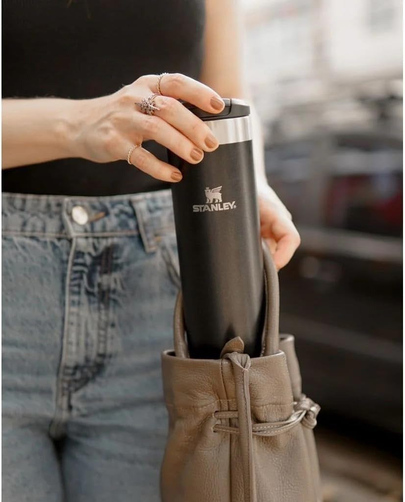 ✨ Stanley Garrafa Térmica Aerolight Transit Black | 591ml
