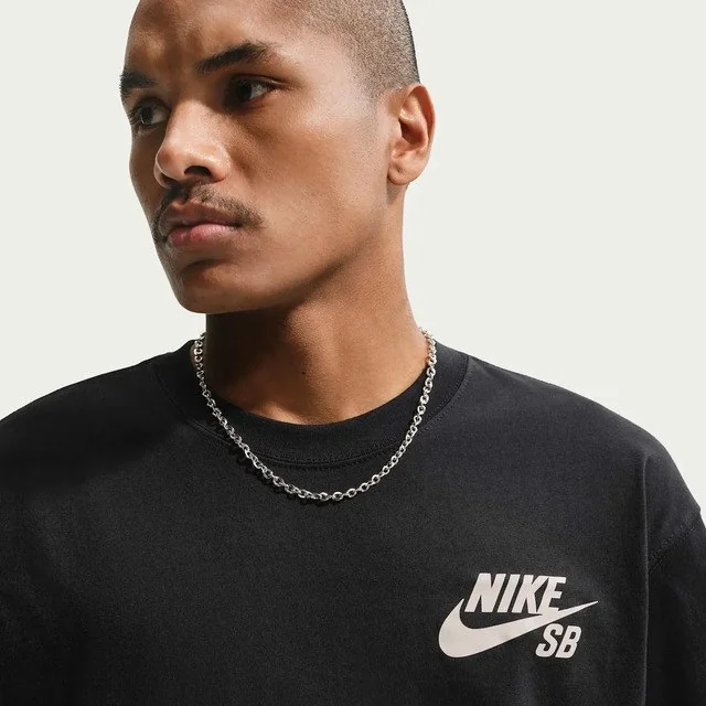 ✨Camiseta Nike Sb Masculina Preto/branco G