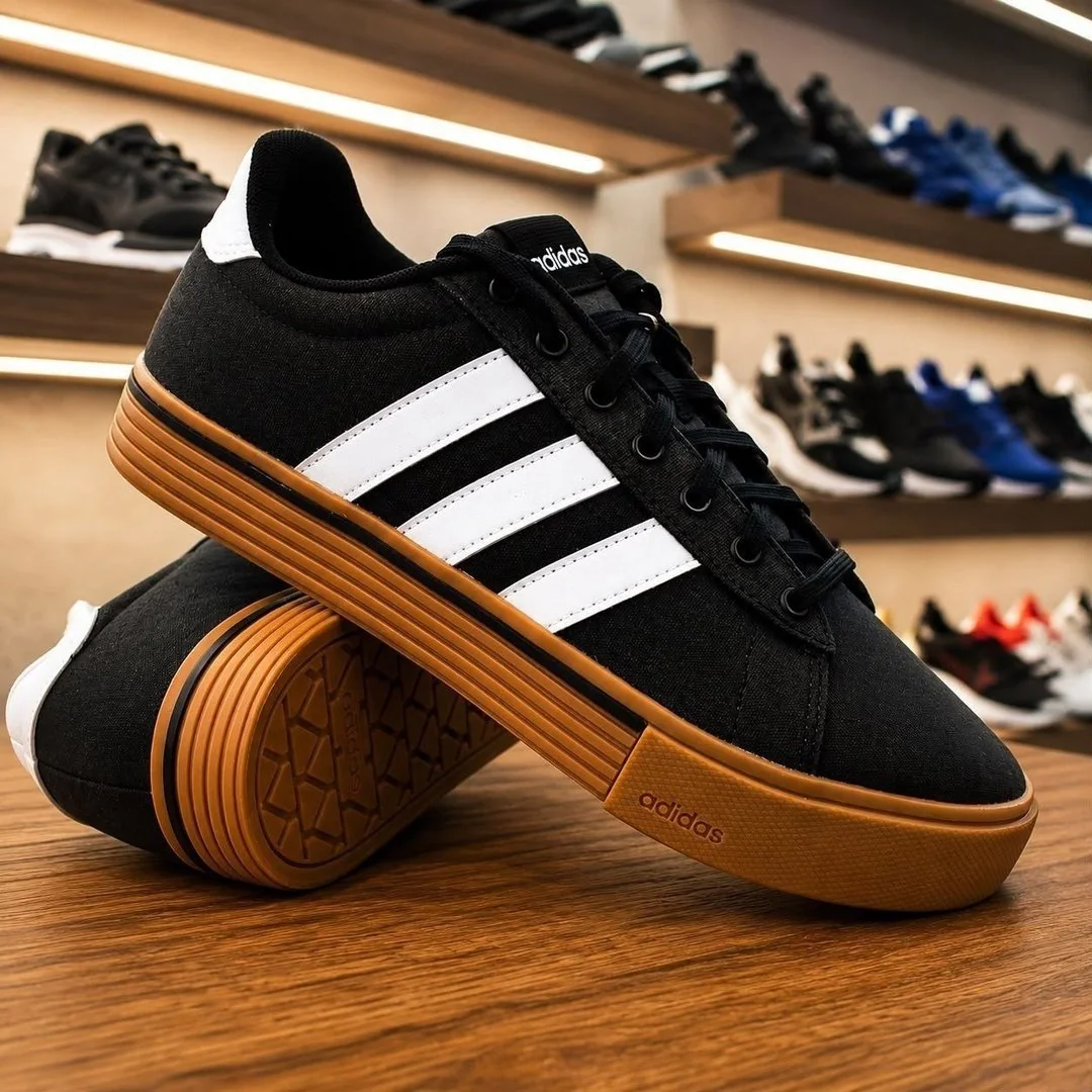 ✨ Tênis Daily 4.0 adidas