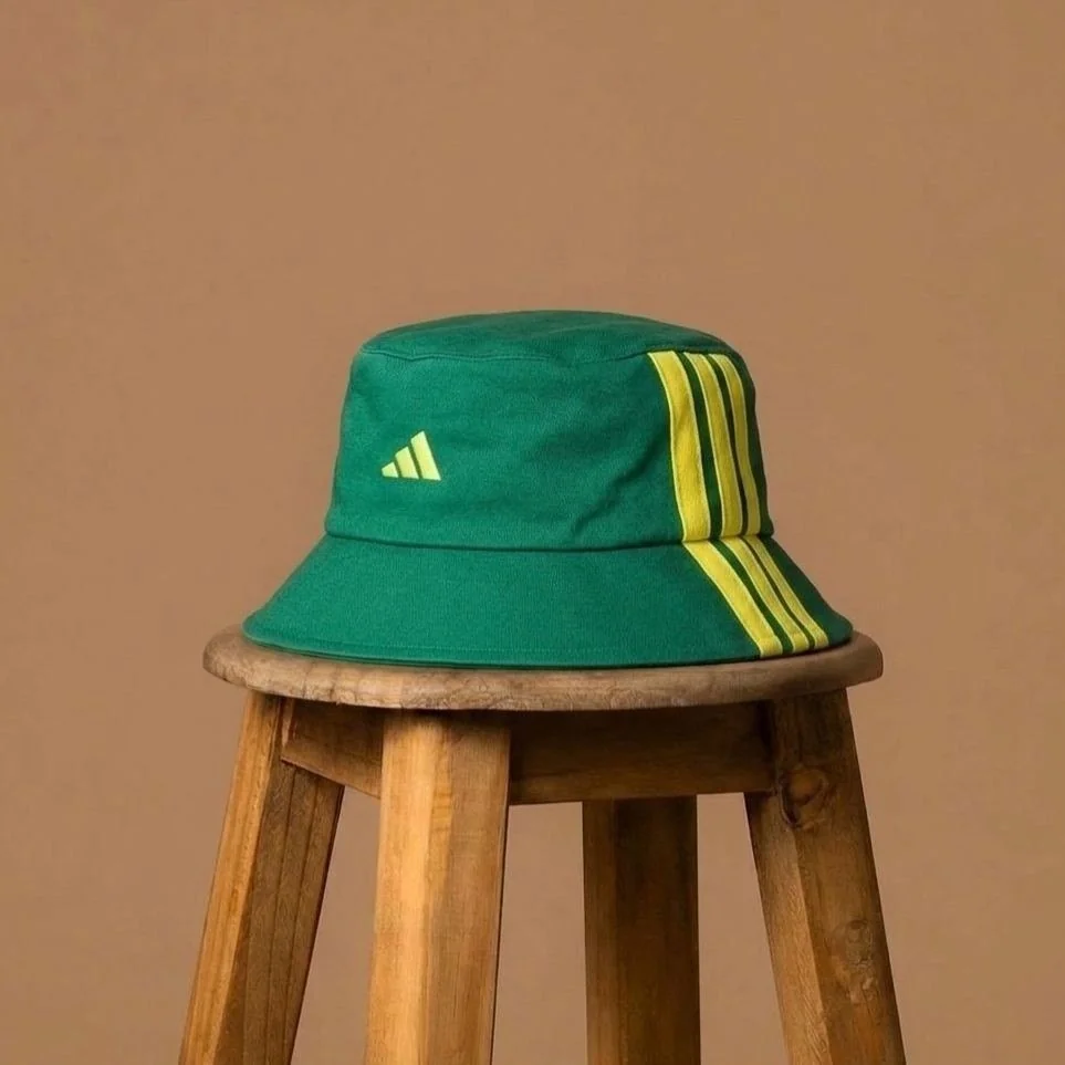 ✨Chapéu Bucket Três Listras adidas Bold Green / Bright Yellow M/g Lisa