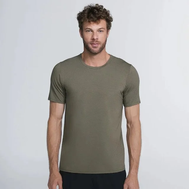 ✨ Camiseta Básica Tech Daily Insider