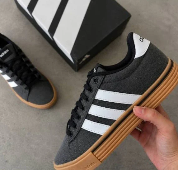 ✨ Tênis Daily 4.0 adidas