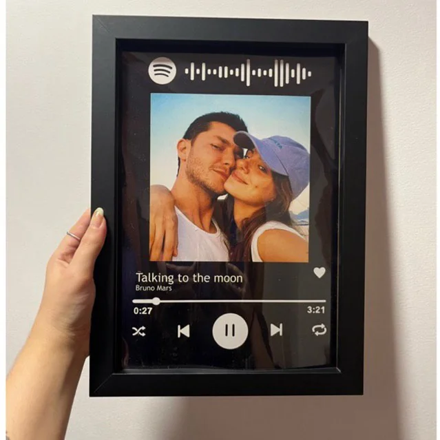 ✨Quadro Spotify c/ Moldura - Personalizado com foto e QR CODE da Música Playlist - Casal