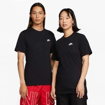 ✨Camiseta Nike Sportswear Club