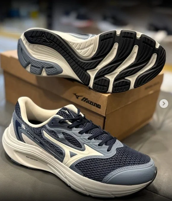 ✨ Tênis Masculino Hawk 6 Mizuno Chumbo Lisa 43 Br